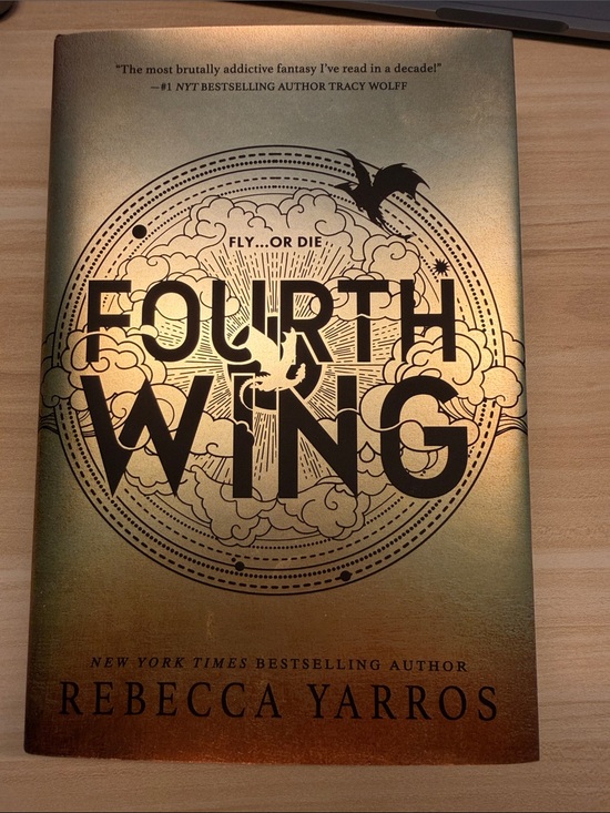 Red tower books Other - Fourth Wing Hardcover - Rebecca Yarros